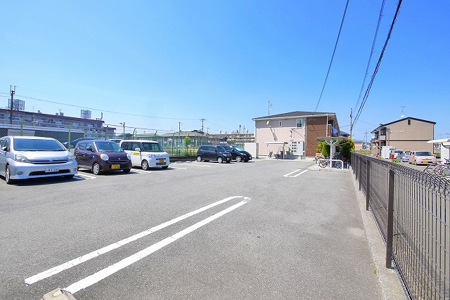 駐車場　駐車スペースもあります