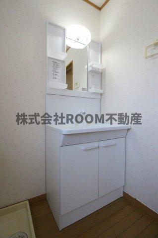 洗面設備　使いやすい洗面所です
