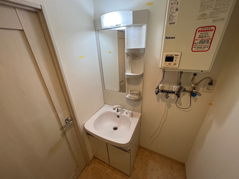 洗面設備　シャンプードレッサー。身支度はここでばっちり。