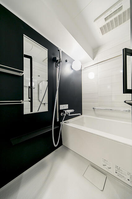 バス・シャワールーム　※写真は同タイプ住戸です。
