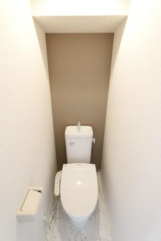 トイレ　同タイプ参考写真です。