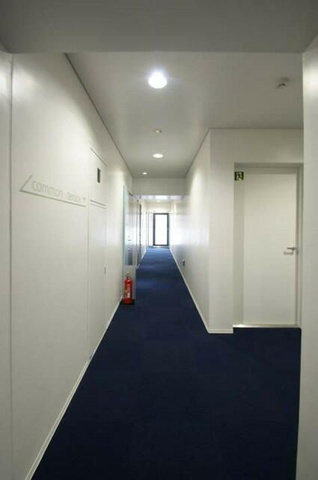 ロビー　建物の内部です
