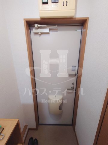 玄関　収納もある玄関です