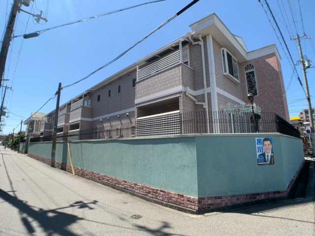 建物外観　安心のオートロック付き♪