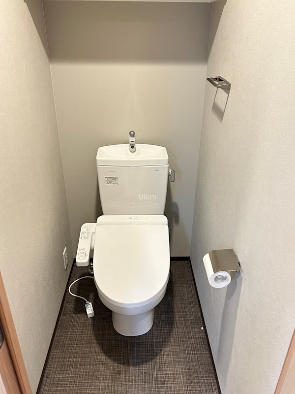 トイレ　※違うお部屋の写真です。ご参考ください。
