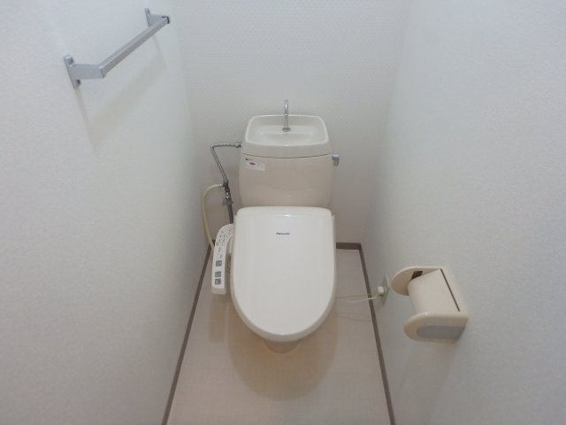 トイレ　落ち着いたトイレです