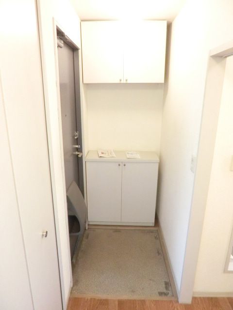 玄関　シューズボックス付きの玄関です