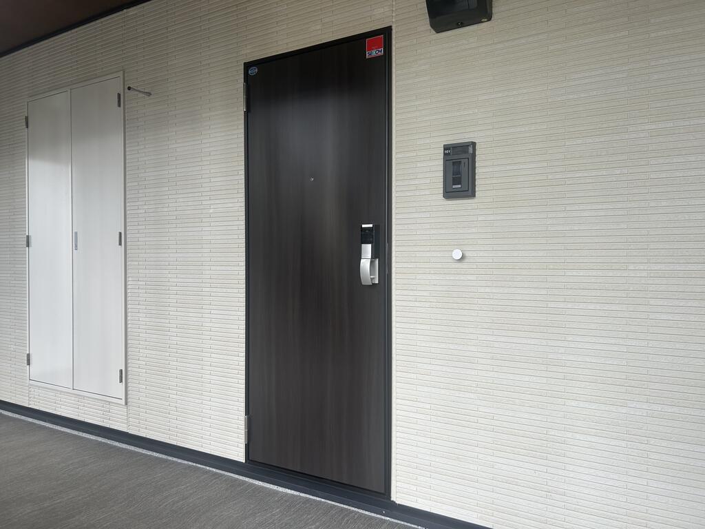 玄関　オートロック採用