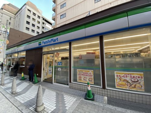 コンビニ　ファミリーマート 東心斎橋店（コンビニ）まで183m