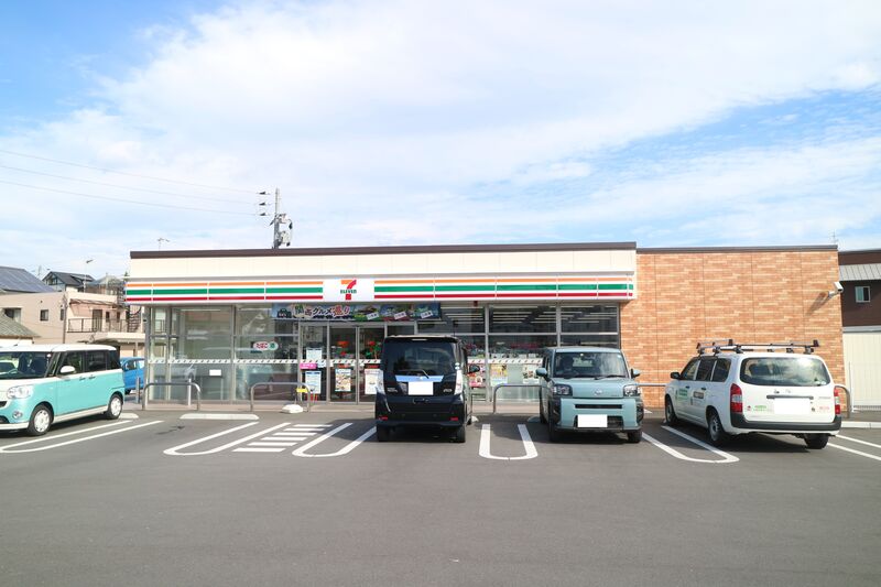 コンビニ　セブンイレブン　倉敷黒崎店（コンビニ）まで631m