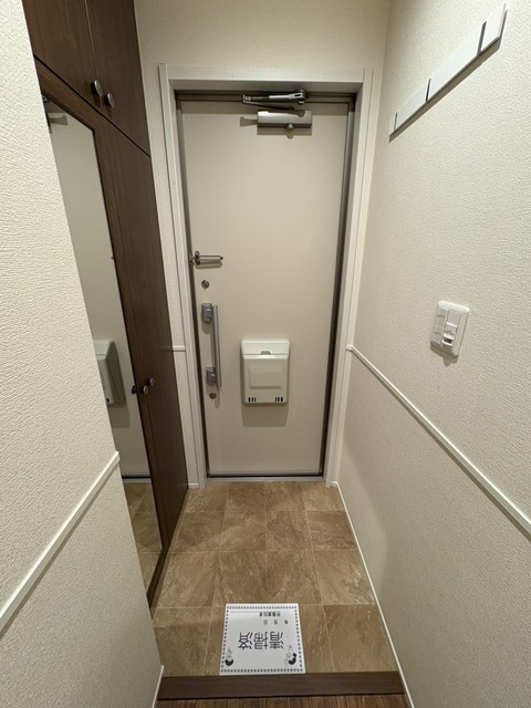 玄関　別部屋参考写真です