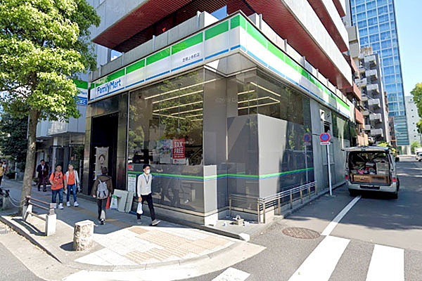 コンビニ　ファミリーマート 芝増上寺前店（コンビニ）まで437m