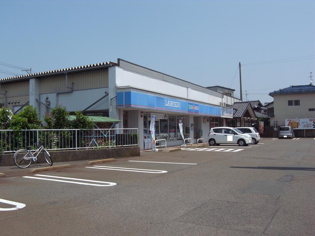 コンビニ　ローソン新津山谷町店（コンビニ）まで424m