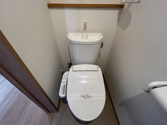 トイレ　※別部屋の写真です