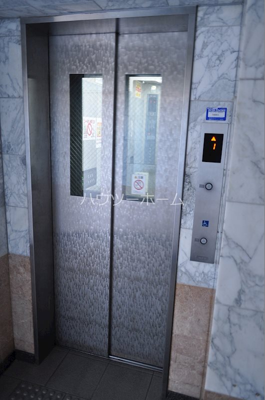 その他　エレベータあります、