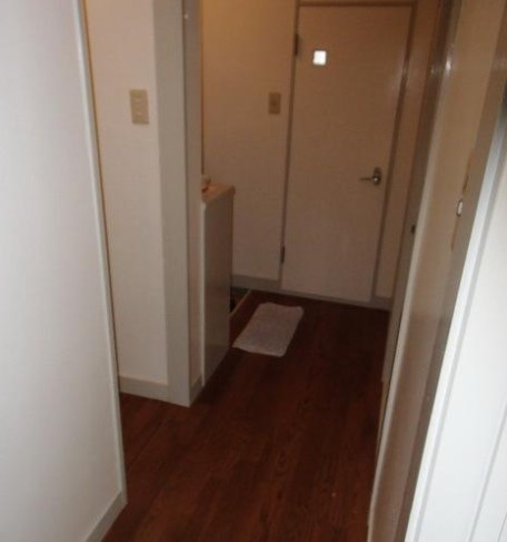 玄関　※別部屋参考写真