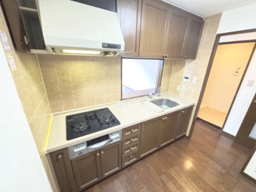 キッチン　3口コンロのカウンターキッチン