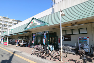 スーパー　マルエツ 浦安店（スーパー）まで642m
