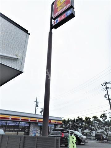 コンビニ　デイリーヤマザキ　高浜豊田店（コンビニ）まで489m