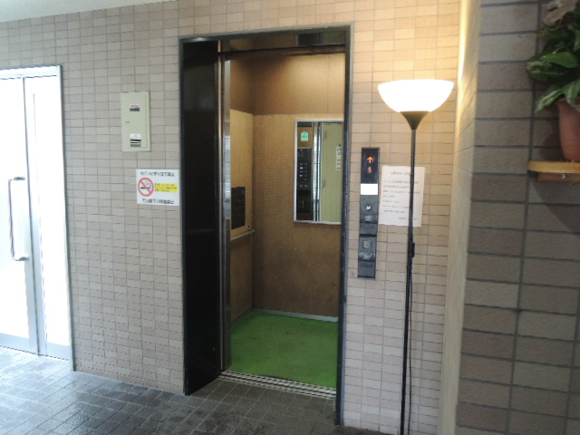 その他設備　エレベーターです