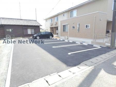 駐車場　駐車場