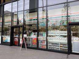 コンビニ　セブンイレブン新大阪第２ＮＫビル店（コンビニ）まで203m