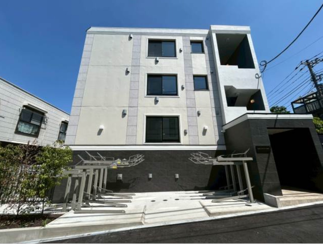 建物外観　写真と現況が異なる場合は現況優先となります。