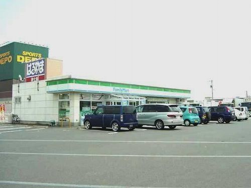 コンビニ　ファミリーマート 福井大和田店（コンビニ）まで220m