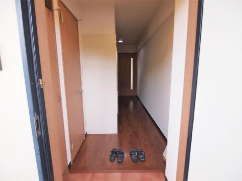 可児ハイツの玄関写真