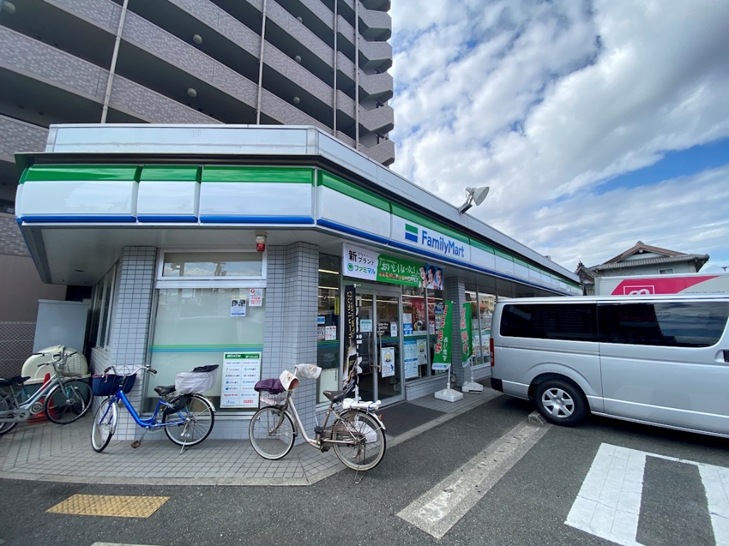 コンビニ　ファミリーマート 姫路壱丁町店（コンビニ）まで376m
