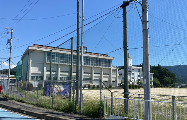 中学校　恵那東中学校（中学校）まで2400m