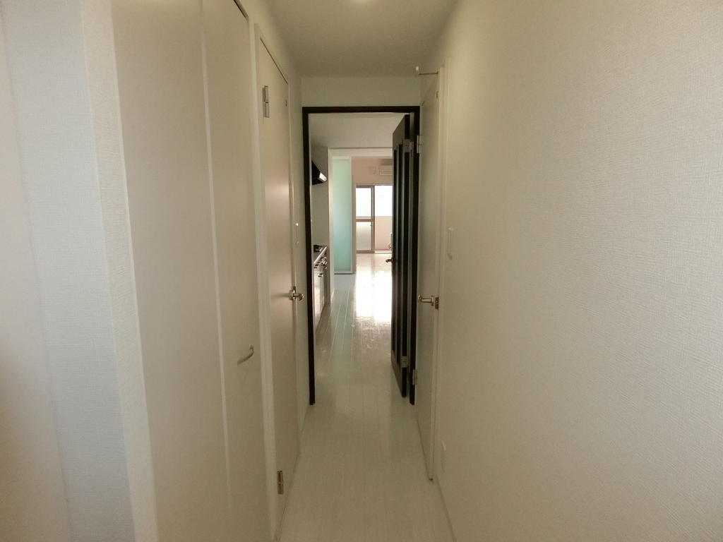 その他部屋・スペース　玄関→室内