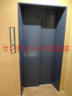エントランス　エレベーター付き