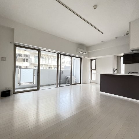 居室・リビング　同仕様タイプです