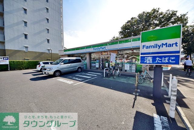コンビニ　ファミリーマート上福岡北口店（コンビニ）まで130m