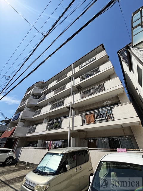 建物外観　鉄筋コンクリート造・ガッチリとした建物です♪