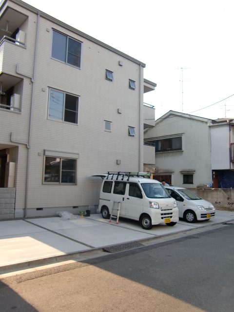 駐車場　敷地内駐車場