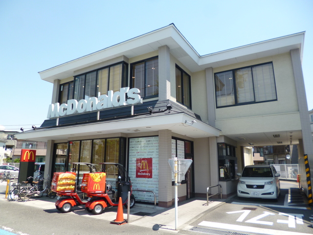 飲食店　マクドナルド川崎渡田店（飲食店）まで608m