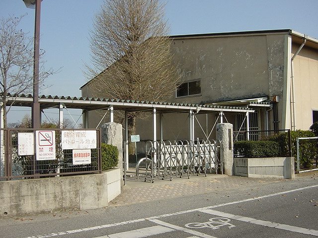 小学校　伊勢崎市立北第二小学校（小学校）まで1328m