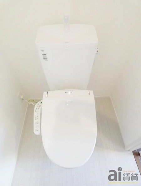 トイレ　※同仕様写真