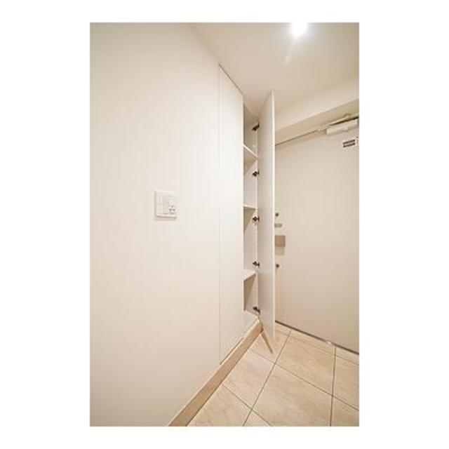 玄関　※写真は同タイプ住戸です。