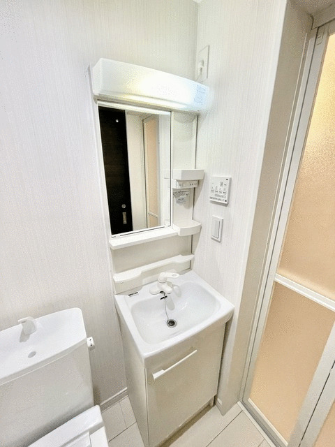 洗面設備　他号室　同施工参考写真