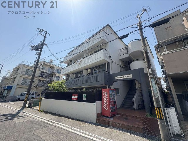 建物外観　モニター付きインターホンで安心♪