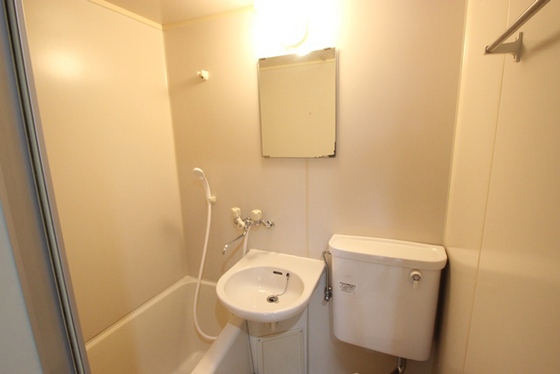 洗面設備　※別部屋の写真です