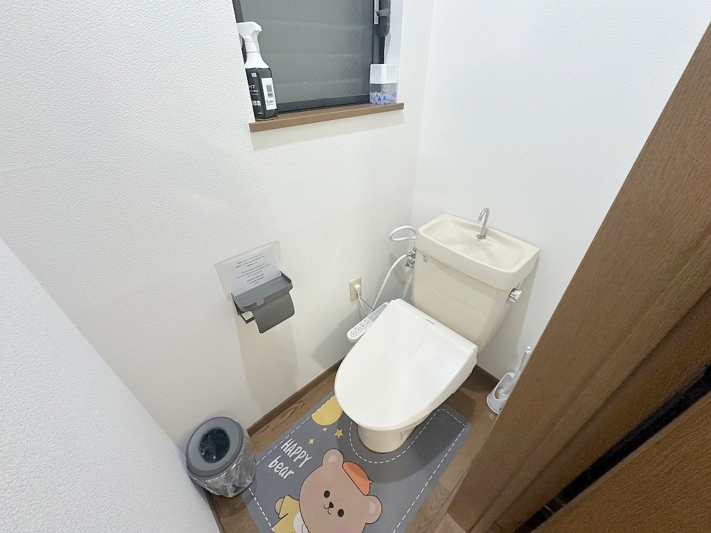 地下鉄千日前線 今里駅 徒歩10分 3階建 築29年のトイレ写真
