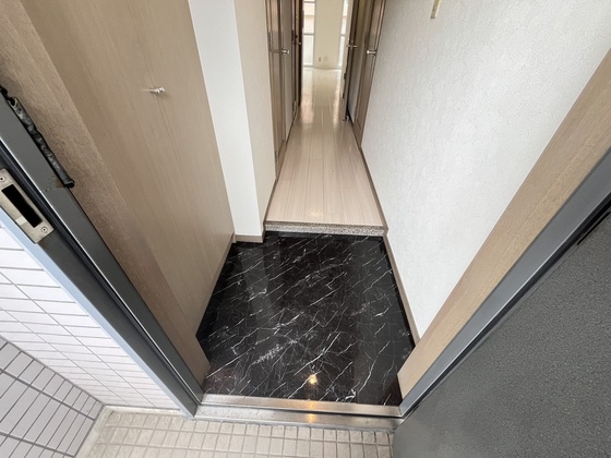 玄関　※別部屋の写真です