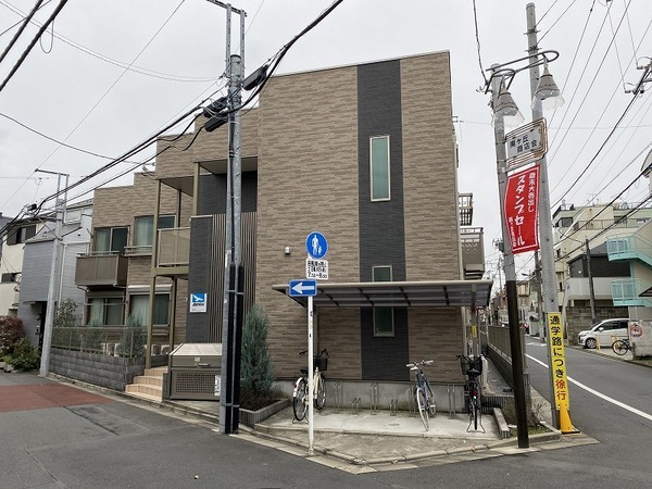 西武池袋線 練馬高野台駅 徒歩10分 2階建 築13年の外観写真