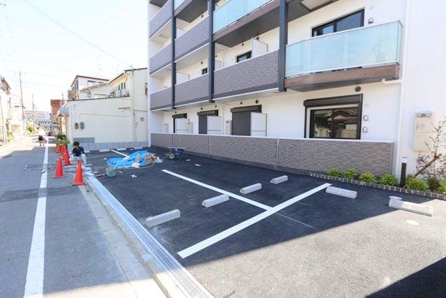 駐車場　車をお持ちの方に嬉しい駐車場付きの物件です