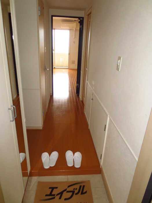 セゾンドール貝塚の玄関写真