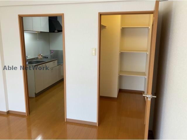 収納　同型モデル